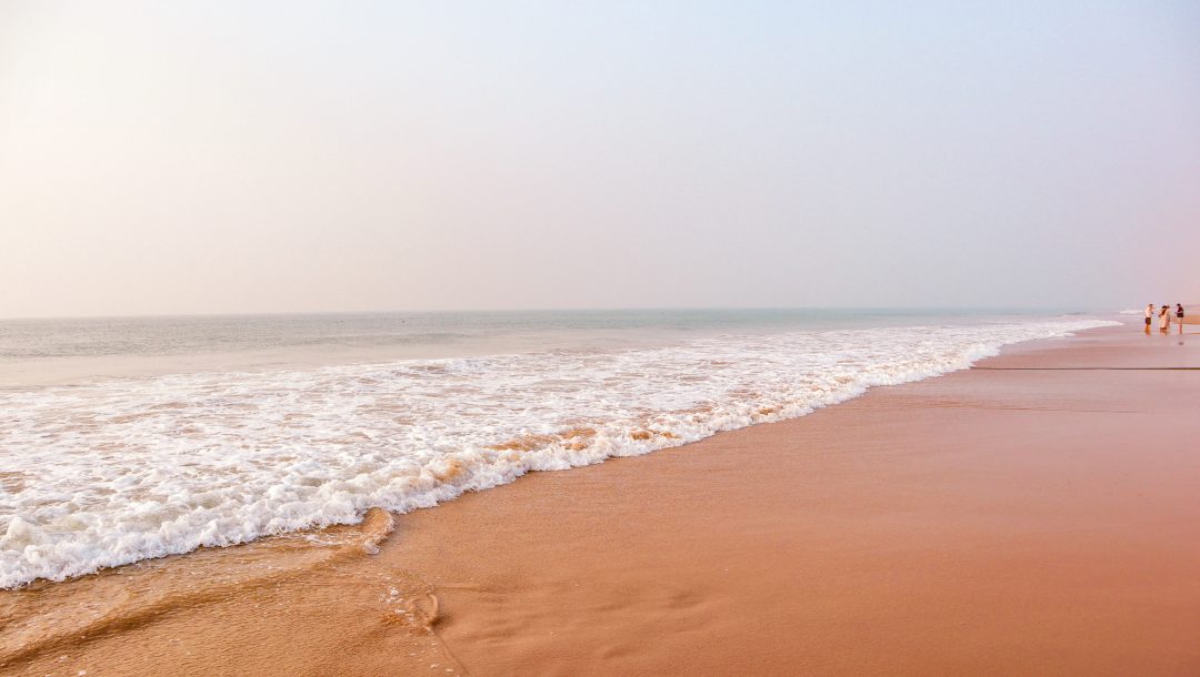 Puri beach (1)