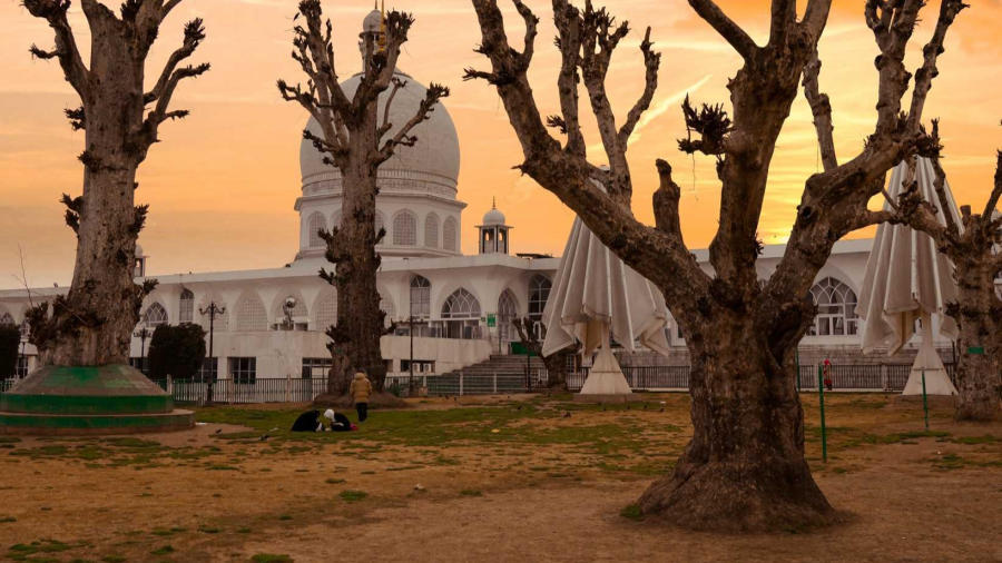 Sringar Landscape Photography of Hazratbal Shrine S 1.jpg